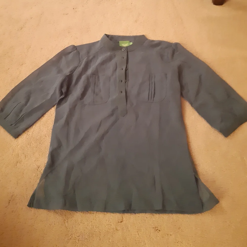 Turquoise blouse - Picture 1 of 3